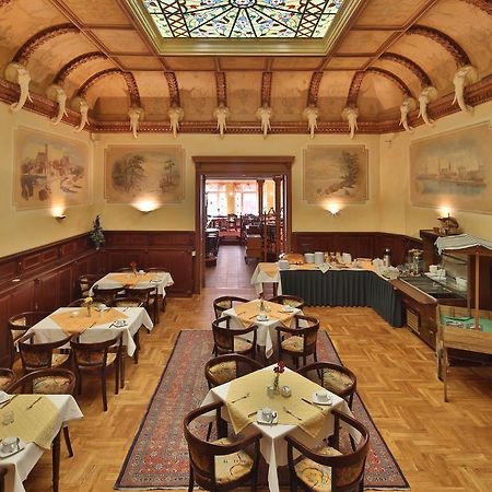 Hotel Elefant شفيرين المظهر الخارجي الصورة