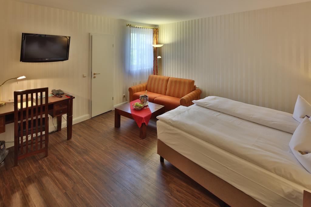 Hotel Elefant شفيرين المظهر الخارجي الصورة