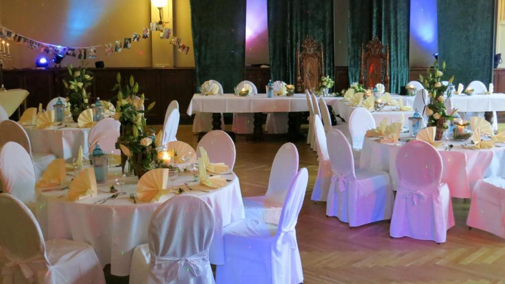 Hotel Elefant شفيرين المظهر الخارجي الصورة
